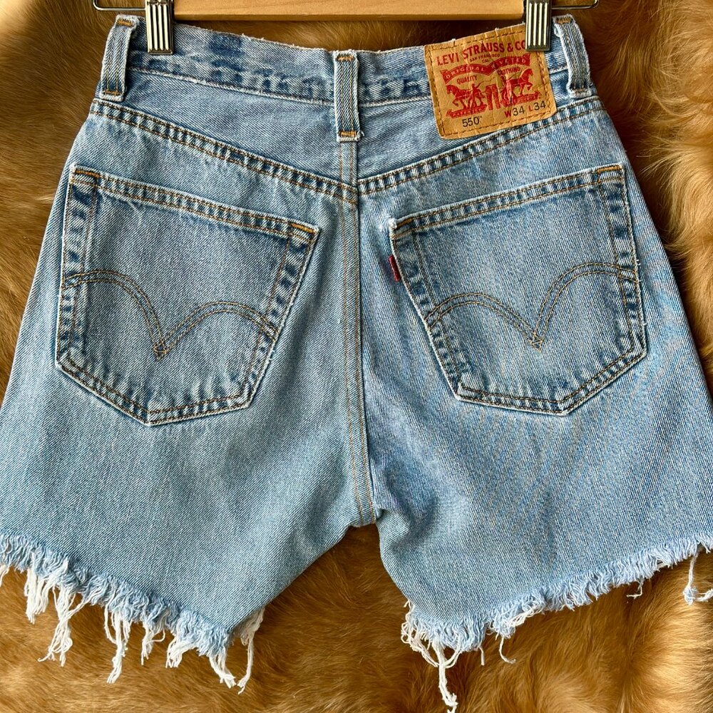 Bradley Mid-Rise Distressed Denim Levis Shorts ✙NWT✙